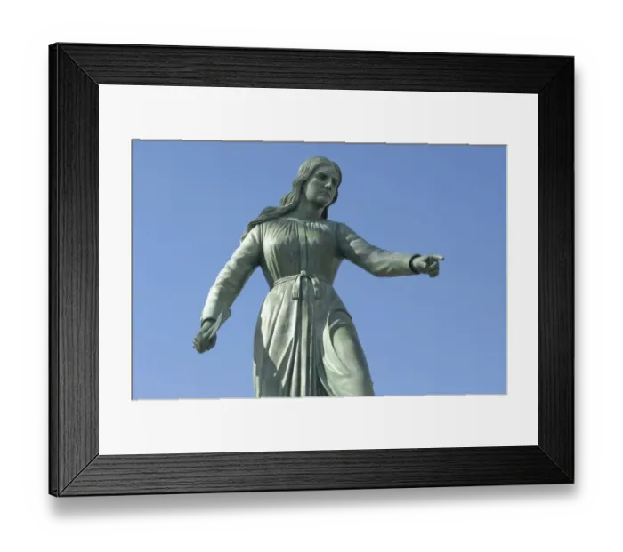 Framed Print : Hannah Duston statue in Haverhill