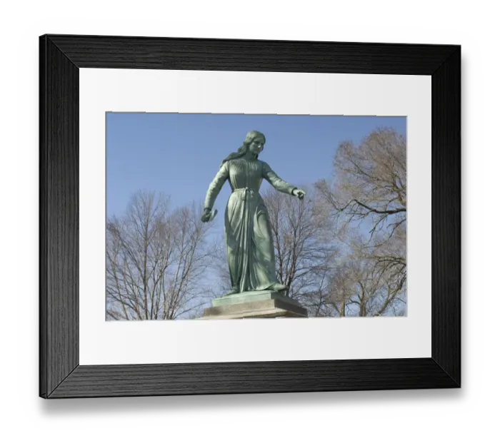 Framed Print : Hannah Duston statue in Haverhill Framed Print : Hannah Duston statue in Haverhill
