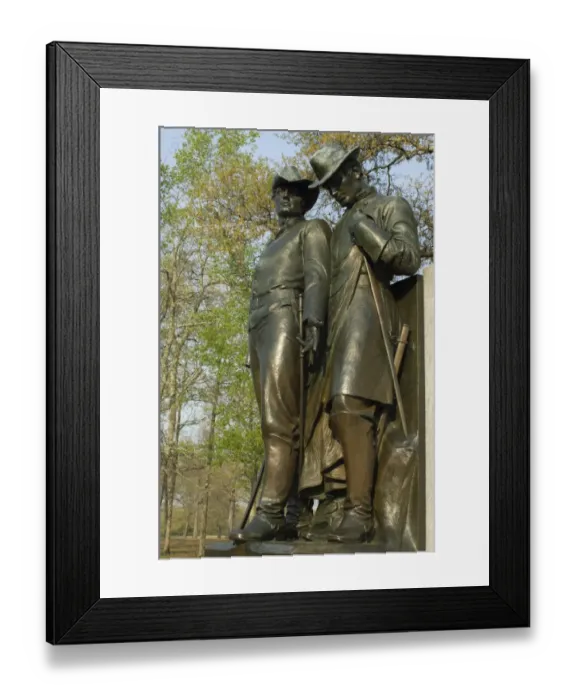 Framed Print : Statue of soldiers on the Confederate Memorial Framed Print : Statue of soldiers on the Confederate Memorial