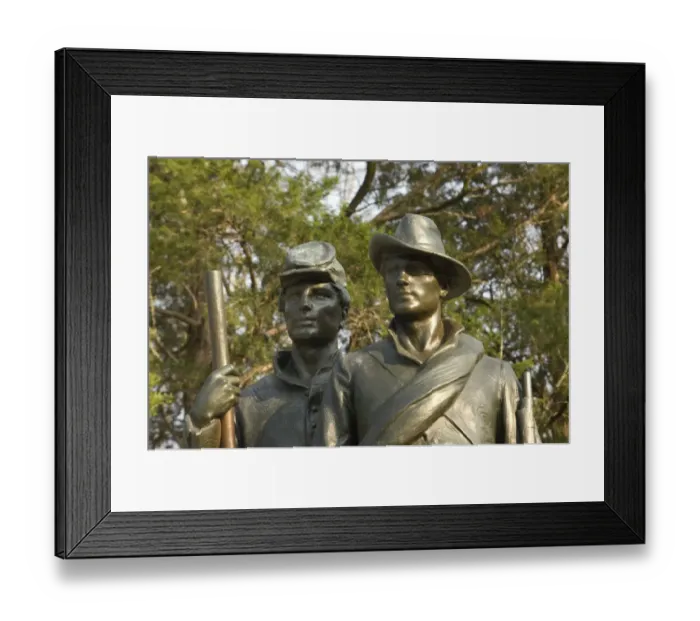 Framed Print : Statue of soldiers on the Confederate Memorial Framed Print : Statue of soldiers on the Confederate Memorial