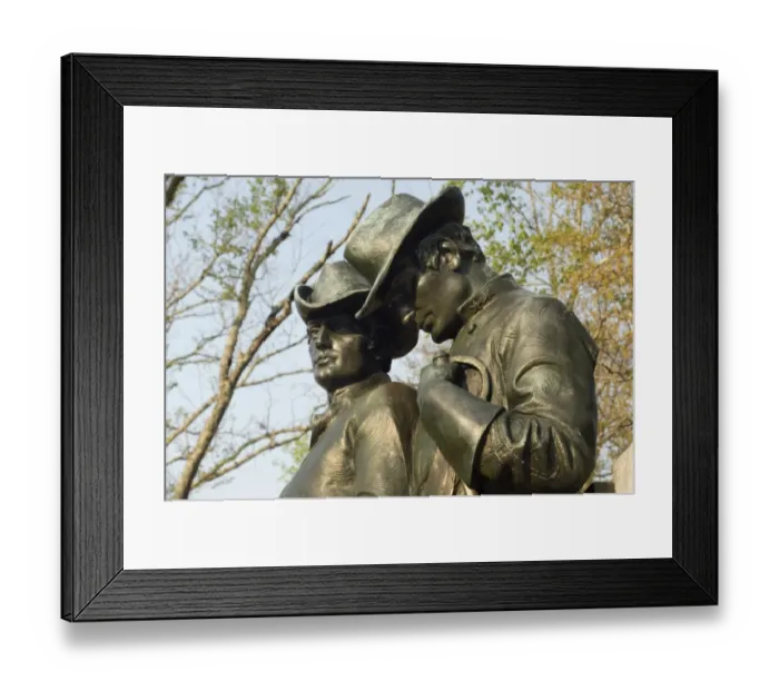Framed Print : Statue of soldiers on the Confederate Memorial