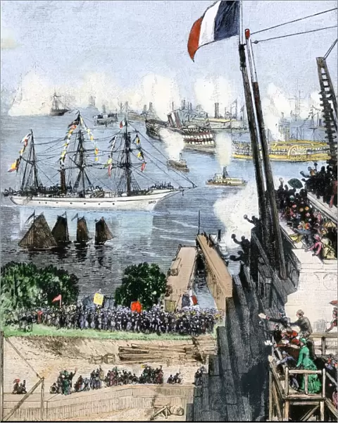Statue of Liberty arriving in New York from France
