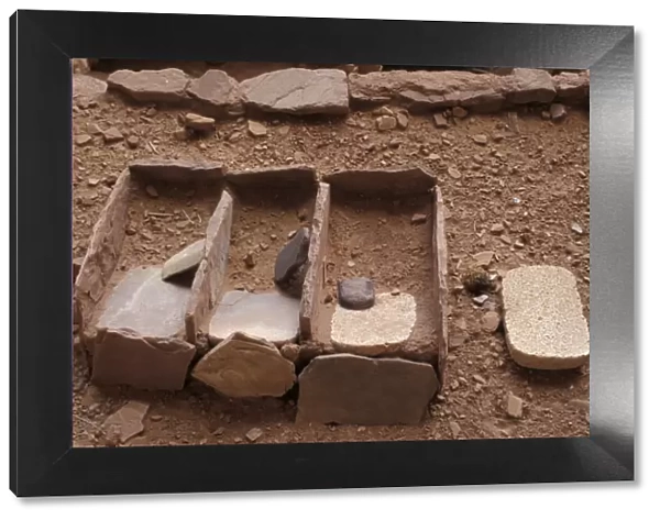 Grinding stones of the Anasazi  /  Ancestral Puebloans