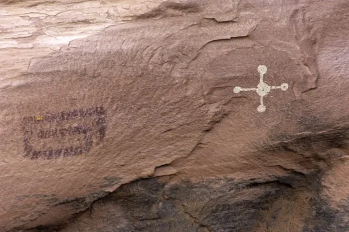 Framed Print : Anasazi / Ancestral Puebloan petroglyphs at White House ruins Framed Print : Anasazi / Ancestral Puebloan petroglyphs at White House ruins