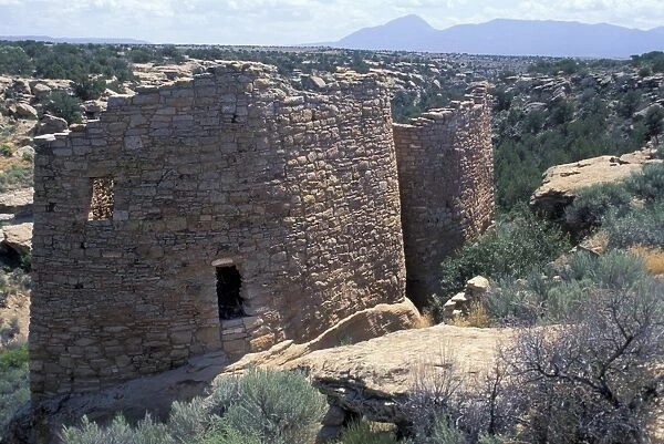 Anasazi  /  Ancestral Puebloan ruins at Howevweep, Utah