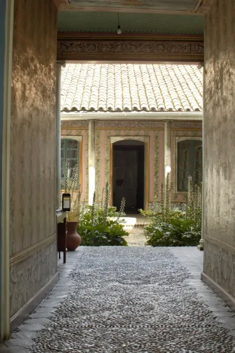 Framed Print : Courtyard in the Spanish colonial city of Cuenca