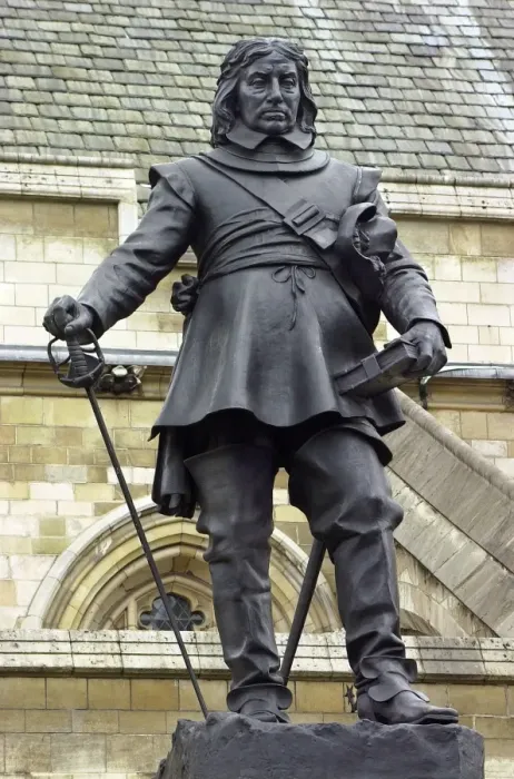 Framed Print : Oliver Cromwell statue next to Westminster Abbey