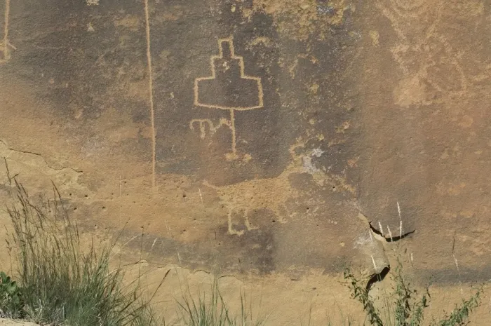 Framed Print : Petroglyphs in Lobo Canyon, NM Framed Print : Petroglyphs in Lobo Canyon, NM