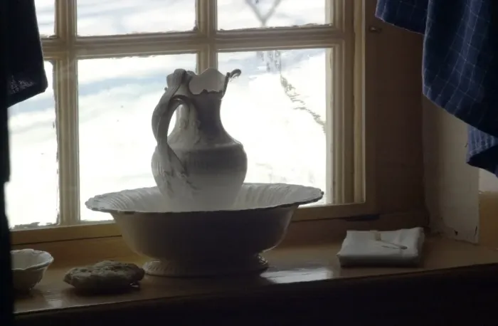Framed Print : Pitcher and basin in General Washingtons bedroom at Valley Forge winter camp