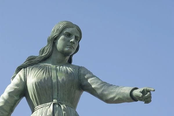 PUSA2D-00015. Hannah Duston statue in Haverhill, Massachusetts.. Digital photograph