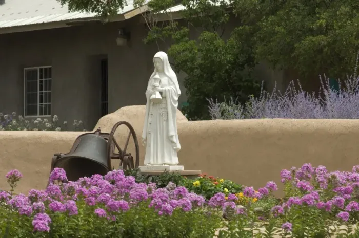 Framed Print : Saint Clare statue Framed Print : Saint Clare statue
