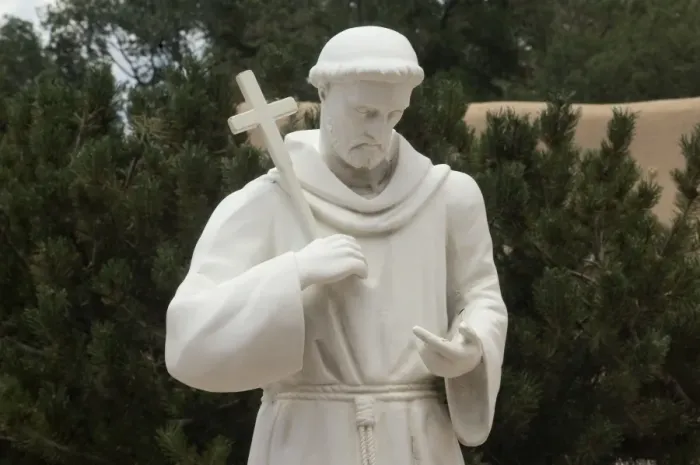 Framed Print : Saint Francis of Assisi statue Framed Print : Saint Francis of Assisi statue