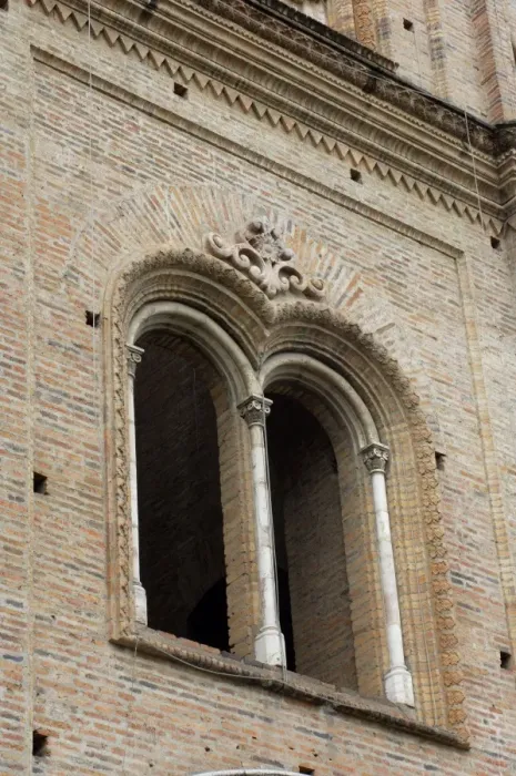 Framed Print : Window of the new cathedral in the Spanish colonial city of Cuenca Framed Print : Window of the new cathedral in the Spanish colonial city of Cuenca