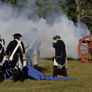 Artillery demonstration, Revolutionary War reenactment at Yorktown battlefield Artillery demonstration, Revolutionary War reenactment at Yorktown battlefield