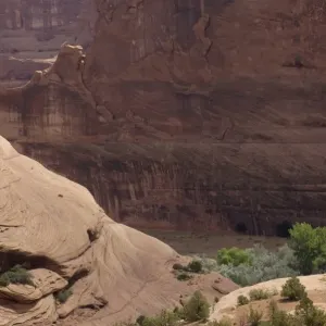 Cliffs of Canyon de Chelly, Arizona Cliffs of Canyon de Chelly, Arizona