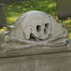 Colonial gravestone in Boston, Massachusetts Colonial gravestone in Boston, Massachusetts