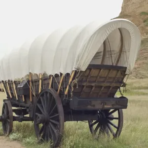 Conestoga wagon on the Oregon Trail