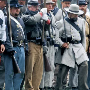 Confederate reenactors on the Shiloh battlefield