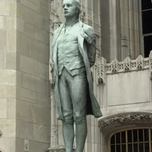 Nathan Hale statue outside the Chicago Tribune Building Nathan Hale statue outside the Chicago Tribune Building