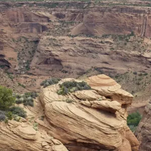 Rimrock of Canyon de Chelly, Arizona Rimrock of Canyon de Chelly, Arizona