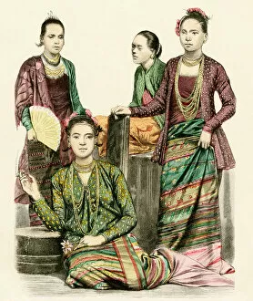 Images Dated 6th December 2011: Burmese womens native attire