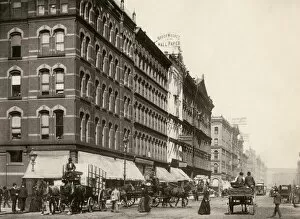 Down Town Gallery: Busy street in downtown Chicago, 1890s