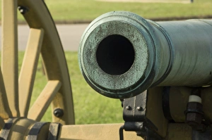 Images Dated 8th April 2011: Civil War field artillery