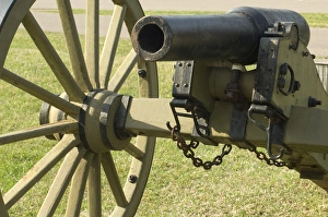 Images Dated 8th April 2011: Civil War field artillery