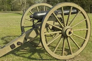 Images Dated 8th April 2011: Civil War field artillery