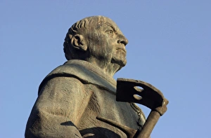 Padre Gallery: Father Junipero Serra statue in Mexico