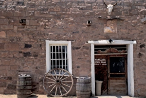 Navajo Gallery: Hubbell Trading Post, Arizona