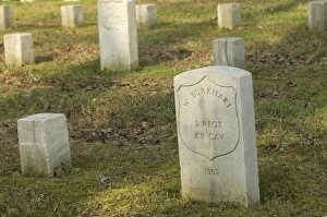 Memorial Gallery: Kentucky grave, National Cemetery, Shiloh battlefield