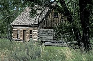 North Dakota Gallery: Log cabin once owned by Theodore Roosevelt, North Dakota