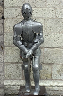 Armour Gallery: Medieval armor in France