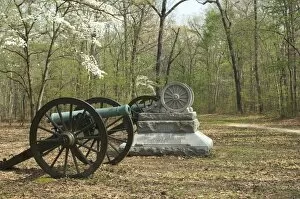 Images Dated 8th April 2011: Ohio Civil War memorial, Shiloh battlefield