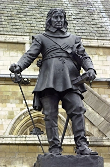 Monument Prints: Oliver Cromwell statue next to Westminster Abbey
