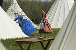 Images Dated 9th April 2011: Reenactors at a Confederate encampment, Shiloh battlefield