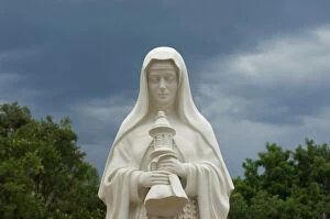 Religion Collection: Saint Clare statue