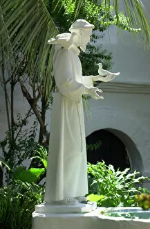 Padre Collection: Saint Francis of Assisi statue