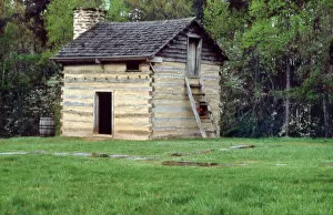 Dwelling Gallery: Slave cabin where Booker T. Washington was born