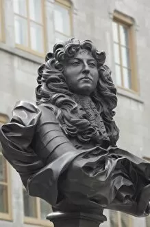 Royals:rulers Collection: Statue of Louis XIV in old Quebec