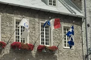French Canadians Gallery: Stone building in the historic district of old Quebec