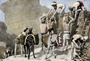 Slavery Collection: Ziggarut tower under construction in ancient Babylon